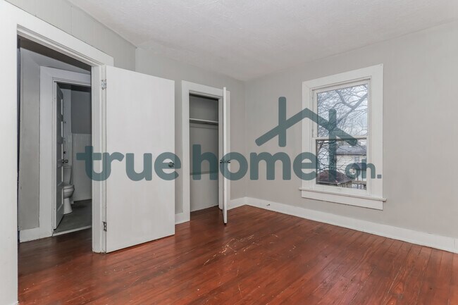 Building Photo - 1249 Everett Dr