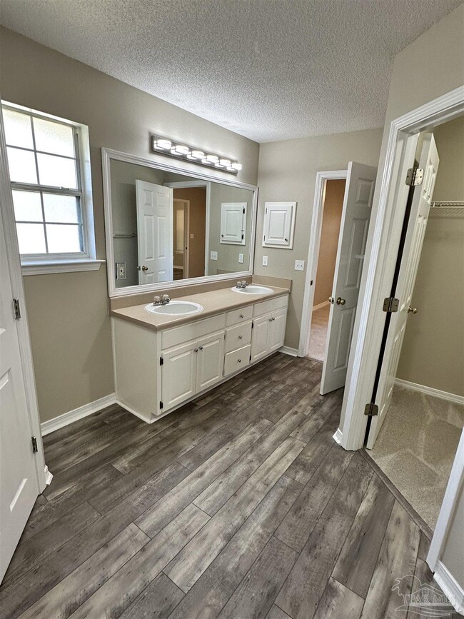 Building Photo - 7170 Rampart Way