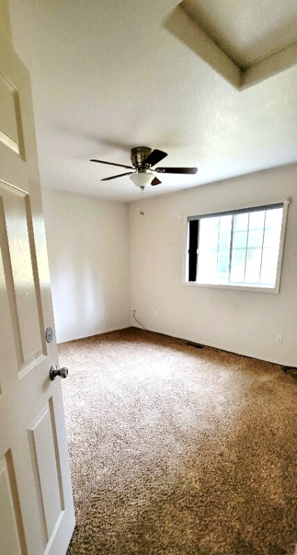 Building Photo - 801 S Riverside Harbor Dr