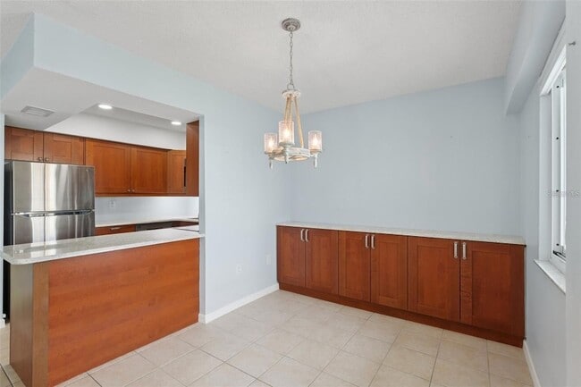 Building Photo - 14800 Walsingham Rd