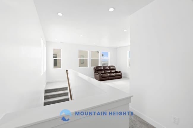 Building Photo - 5615 Valley View Rd