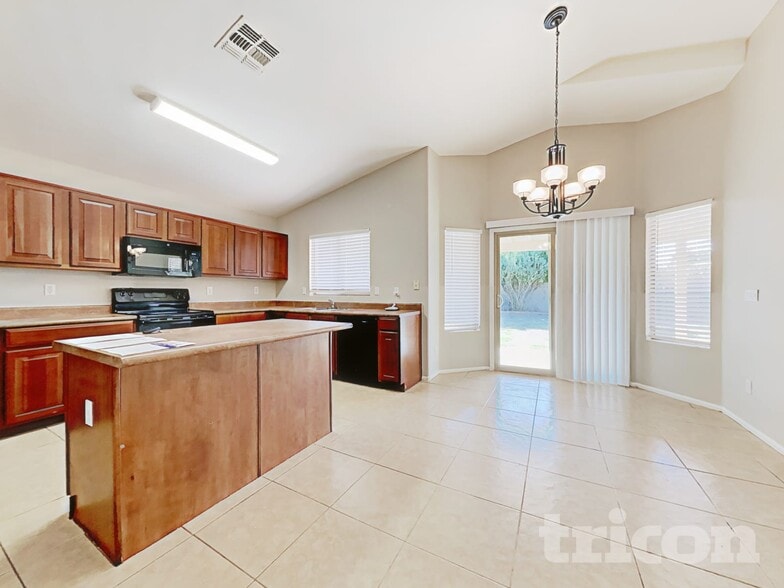 Building Photo - 40175 N Costa Del Sol Dr