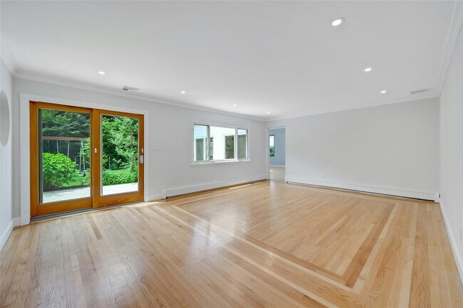 Building Photo - 77 Greenwood Ln