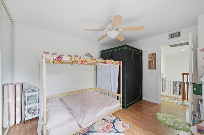 Building Photo - 9142 SW 23rd St