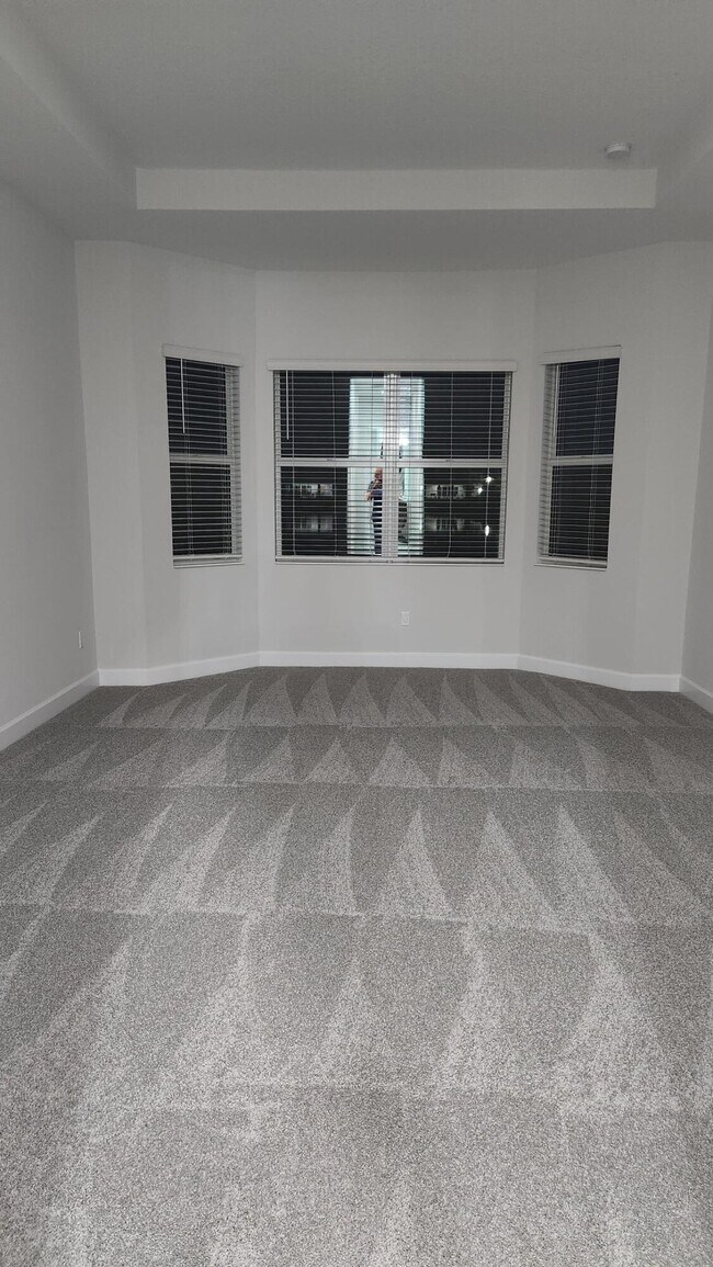 Building Photo - 14970 RedCove Pl