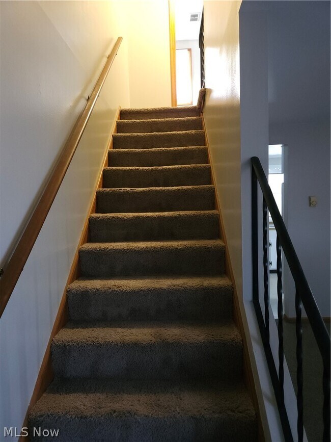 Building Photo - 525 S Marion Ave