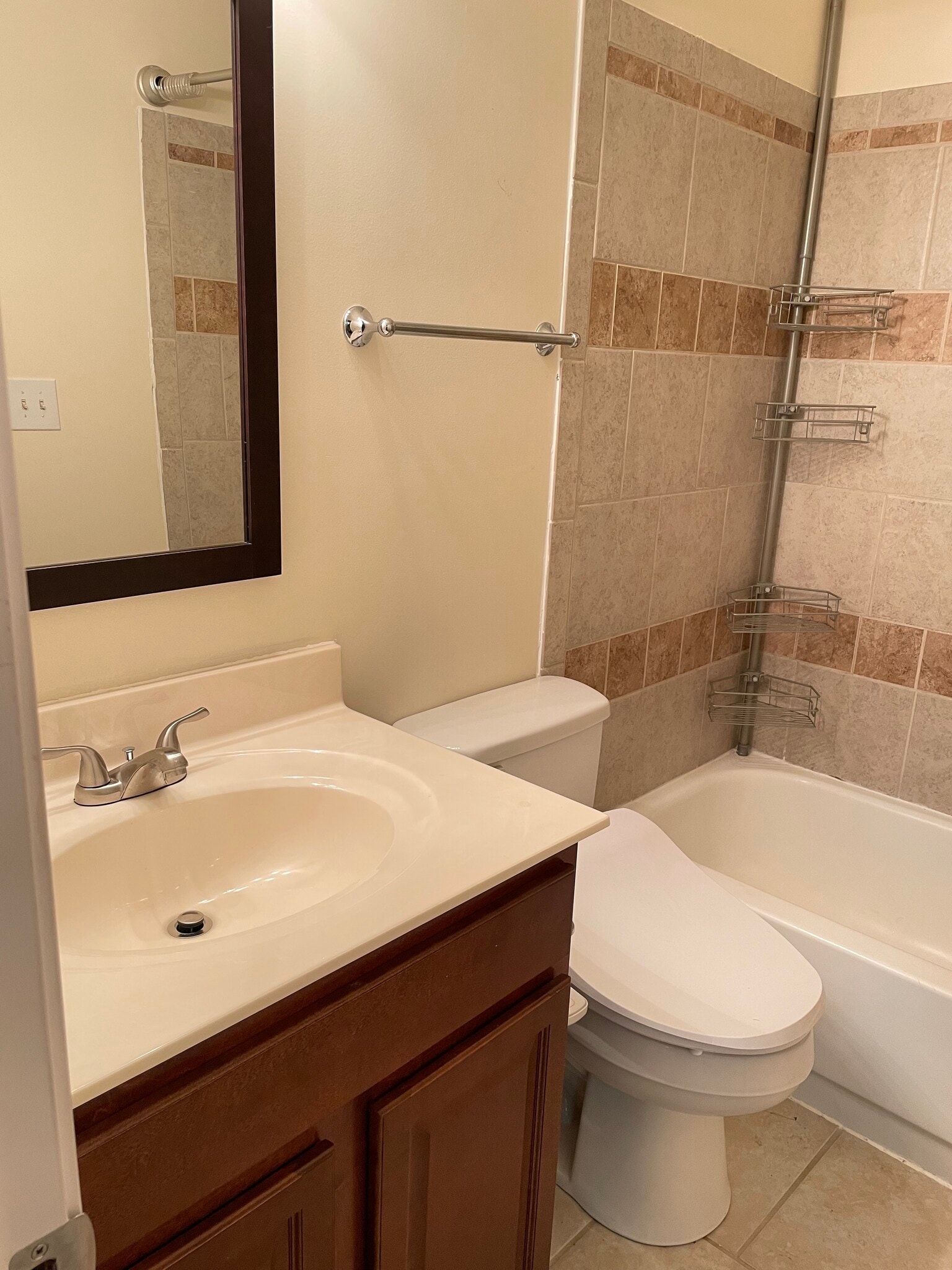 Primary EnSuite Bathroom with Bidet Toilet - 662 Biltmore Dr