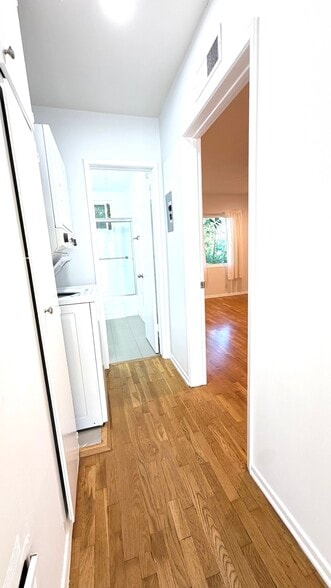 Building Photo - 2001 Preuss Rd