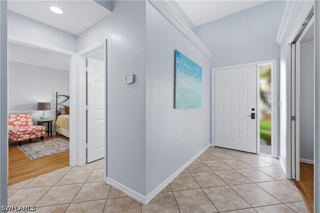 Building Photo - 5778 Greenwood Cir