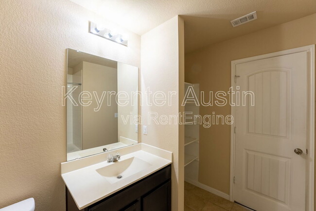 Building Photo - 5828 Roderick Dr