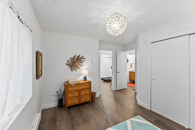 Building Photo - 6682 Serviceberry Dr