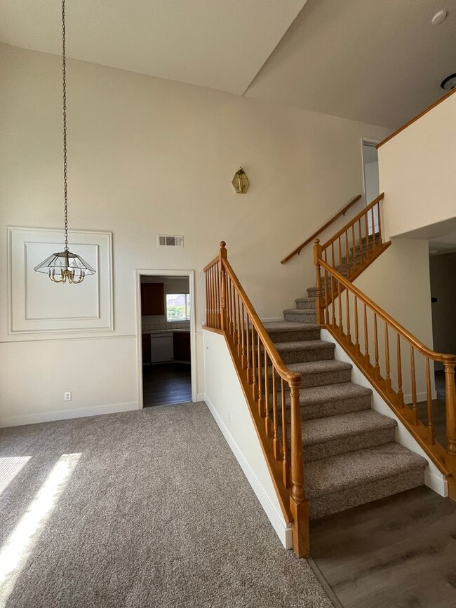Building Photo - North Modesto Home