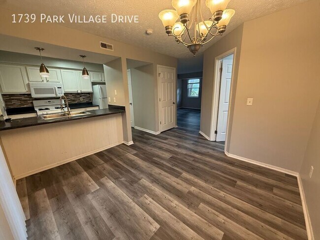 Building Photo - 1739 Park Village Dr