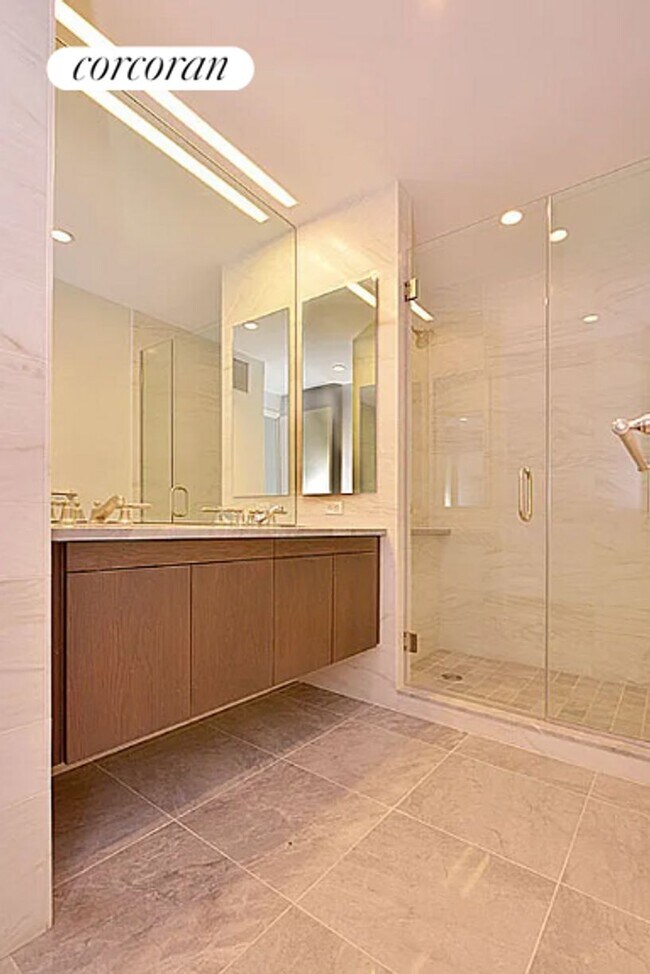 Building Photo - 333 E 91st St