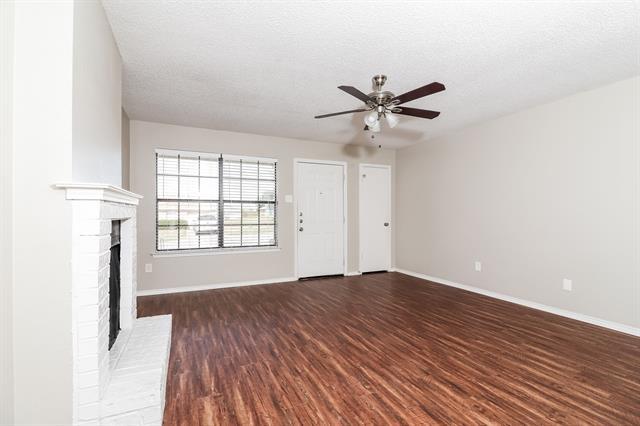 Building Photo - 2942 Mesa View Dr