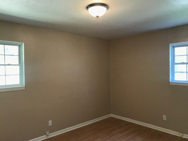 Building Photo - 330 Monte Vista Rd