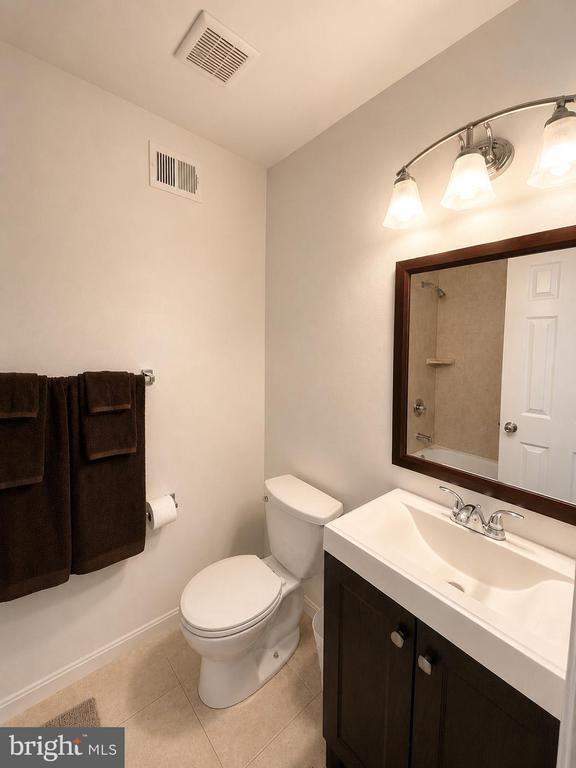 Building Photo - 1240 Gemini Dr