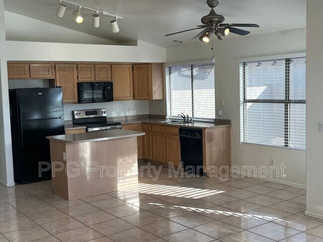 Building Photo - 6455 W Escuda Rd