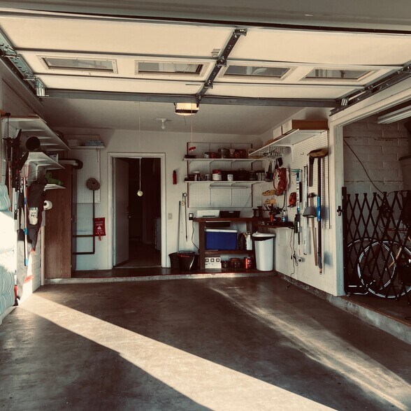 Building Photo - 2780 S Camino Iturbide