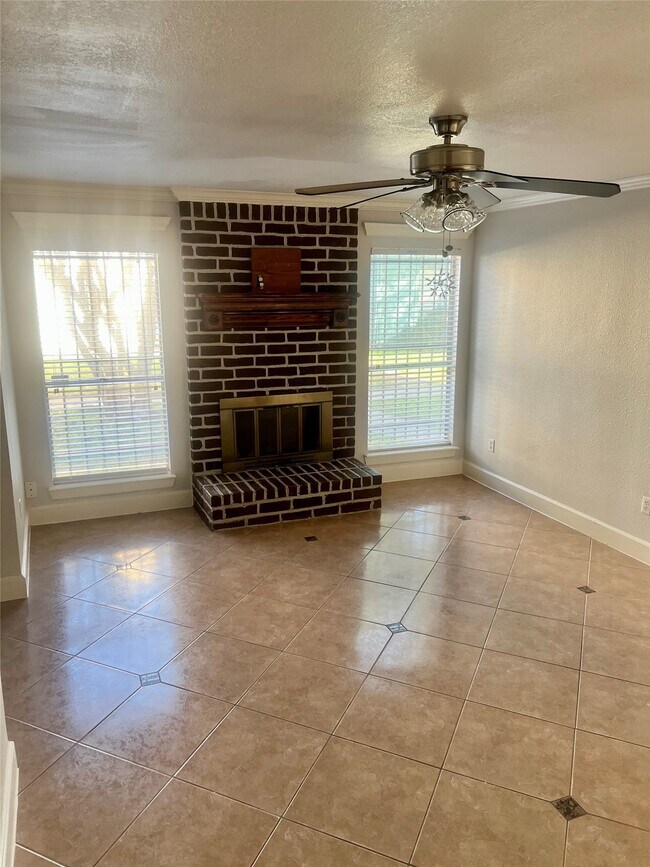 Building Photo - 11685 Alief Clodine Rd