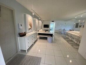 Building Photo - 14364 Canalview Dr