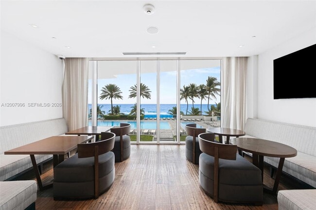 Building Photo - 2711 S Ocean Dr