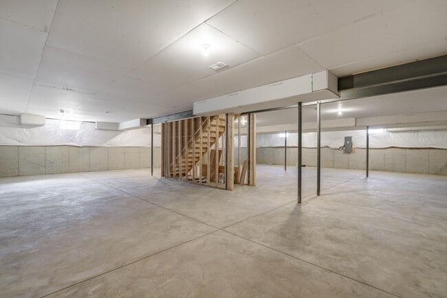 Building Photo - 8139 Wolf Path Dr