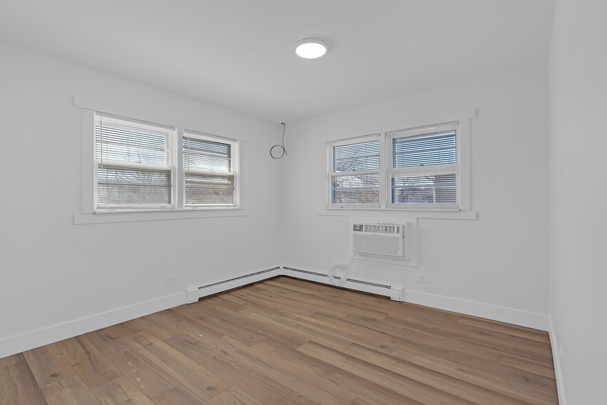 Building Photo - 651 Beau Ct