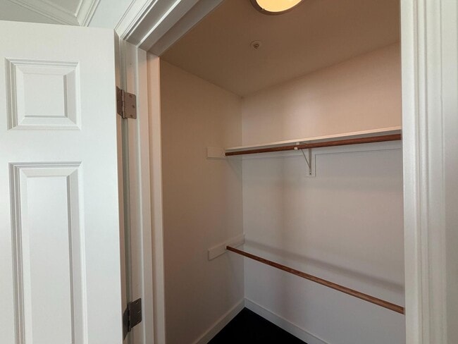 Building Photo - Luxury Pacific Heights 3BD/2.5BA with Private Rooftop Deck