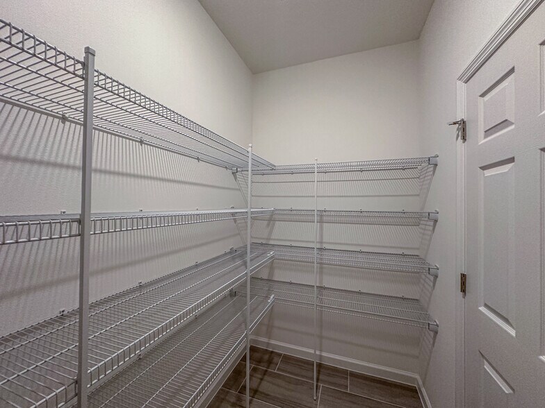 Pantry Room - 2463 Middlebury Dr SE