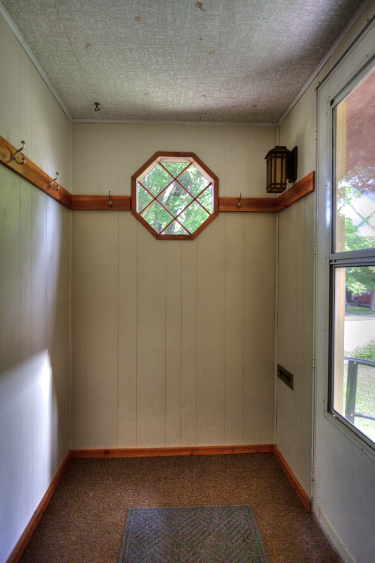 Building Photo - 233 E Ridge St