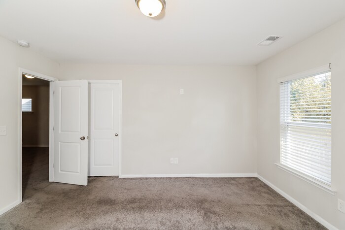 Building Photo - 227 Jimmy Love Ln