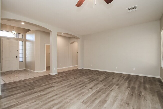 Building Photo - 11021 E Dover St