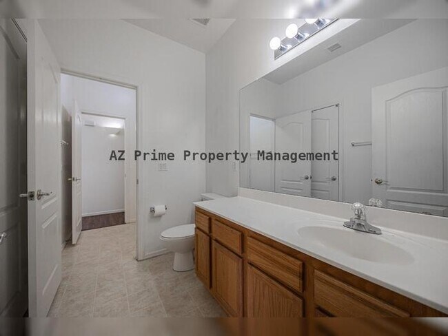 Building Photo - 6918 S 37th Glen