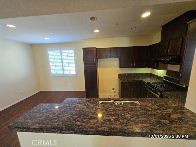 Building Photo - 17871 Shady View Dr