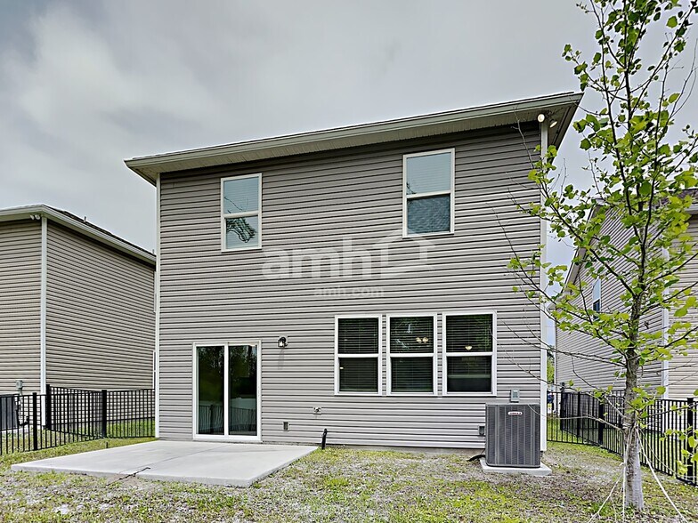 Building Photo - 2984 Calebs Cove Way