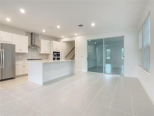 Building Photo - 2402 Celebration Blvd