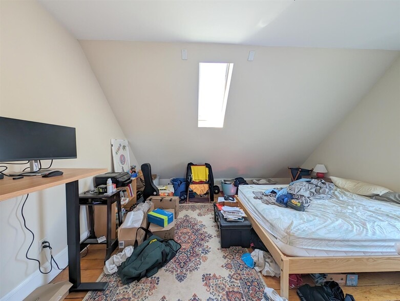 Building Photo - 36 Orchard St