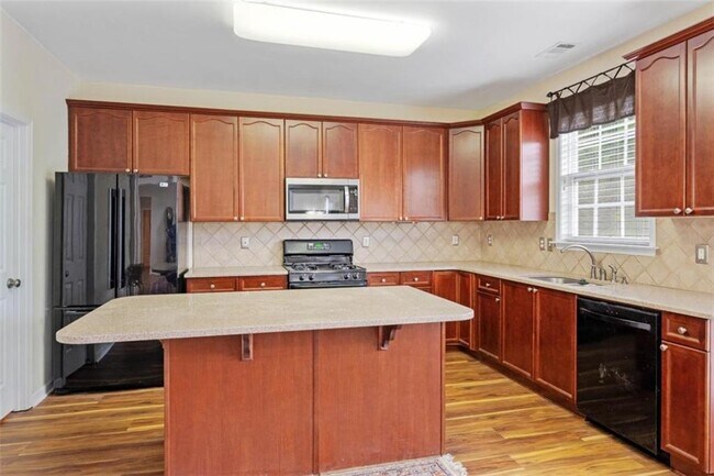 Building Photo - 773 Van Briggle Path NE