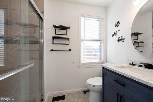 Building Photo - 608 Bethel Ave