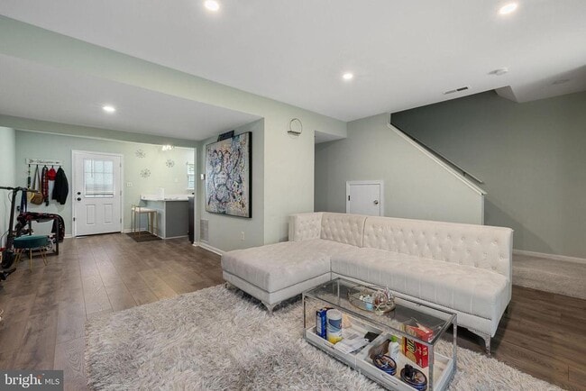 Building Photo - 4071 Bluebird Dr