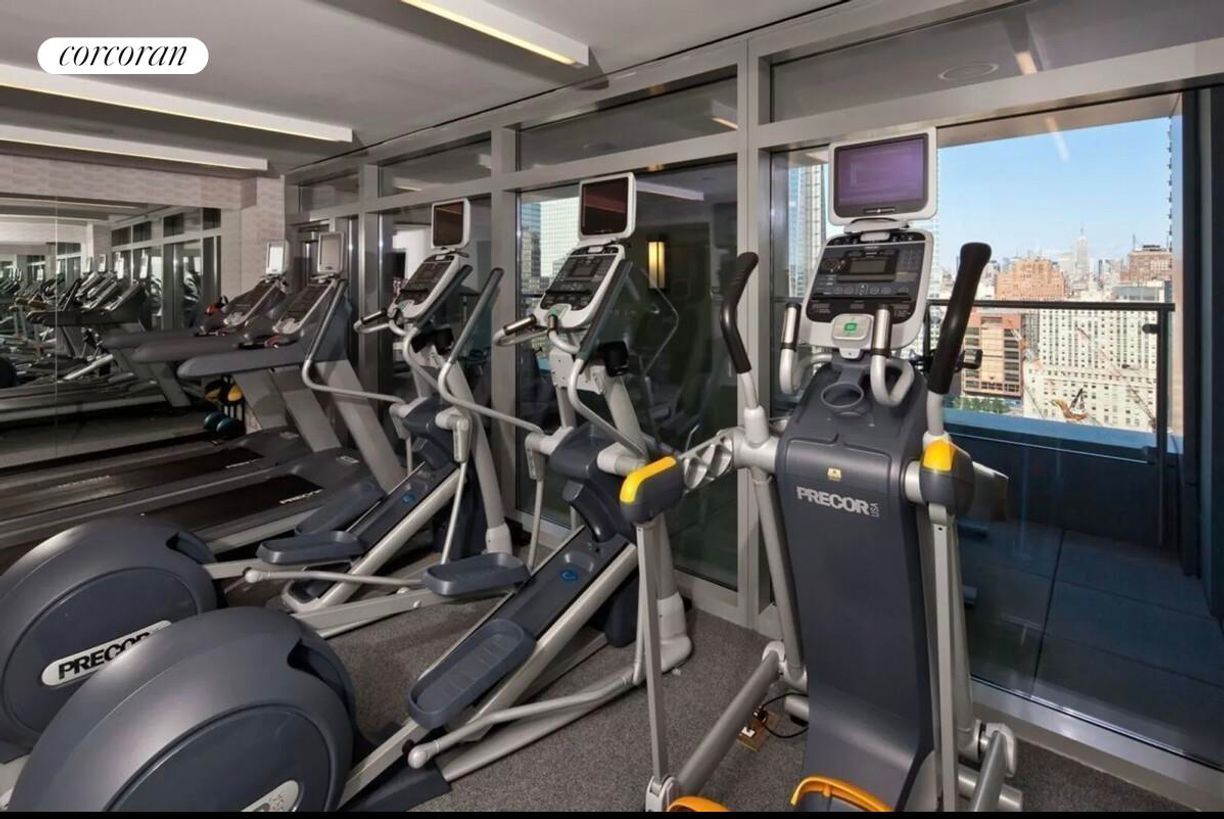 Building Photo - 123 Washington St