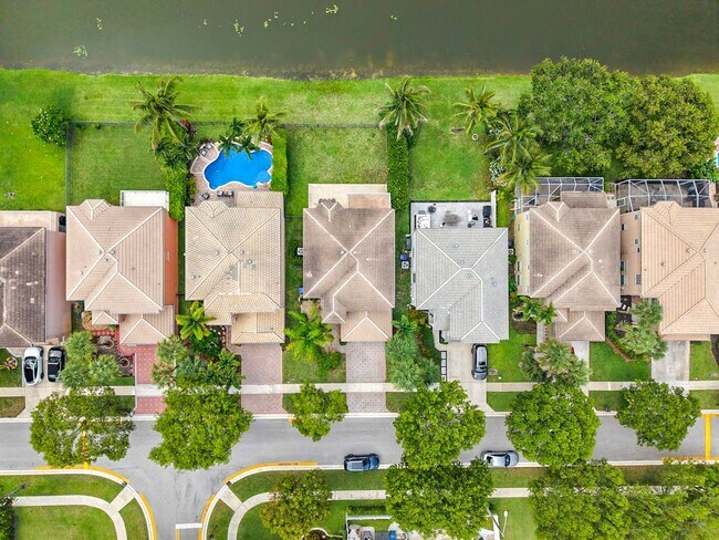 Building Photo - Beautiful Home for Rent in Royal Palm Beach!