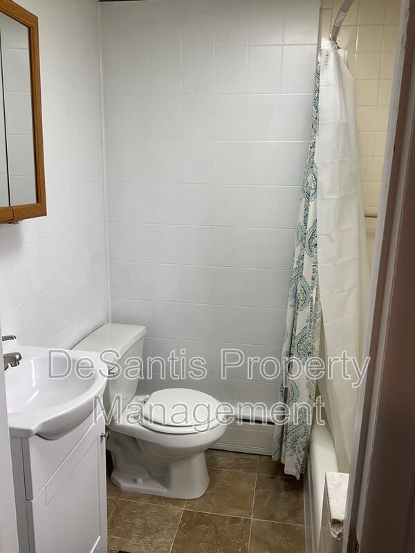 Building Photo - 1632 Steuben St