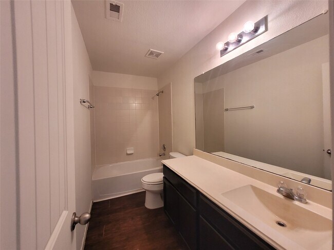 Building Photo - 13911 Cypress Meadows Dr