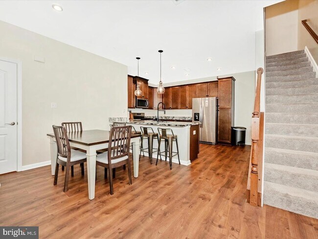 Building Photo - 9374 Seney Ln
