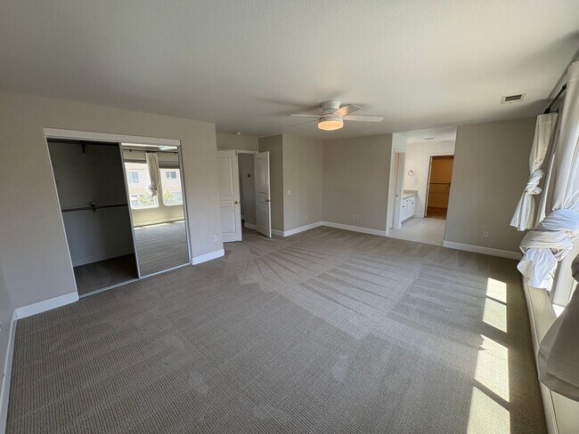 Building Photo - NW Two story home, located in Foxwood subd...