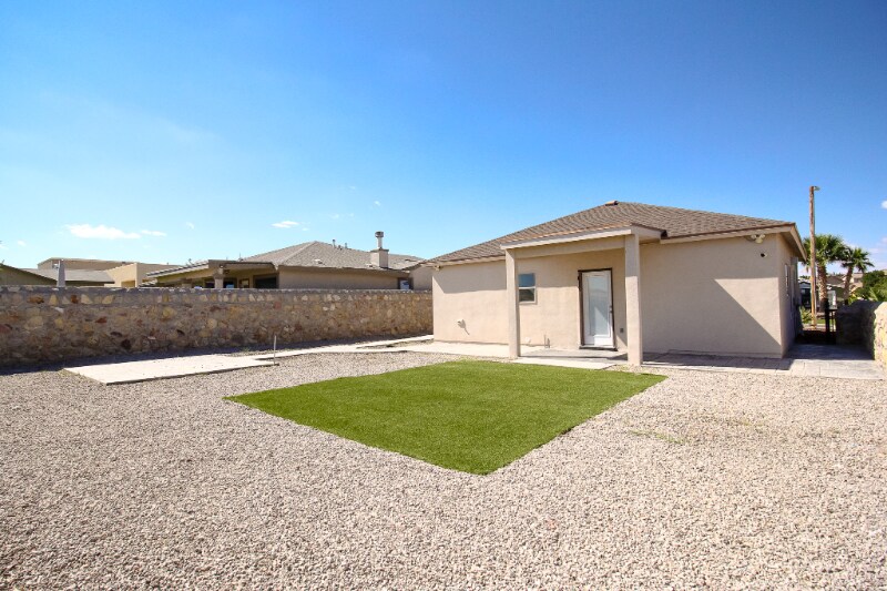 Building Photo - 13276 Emerald Isle St