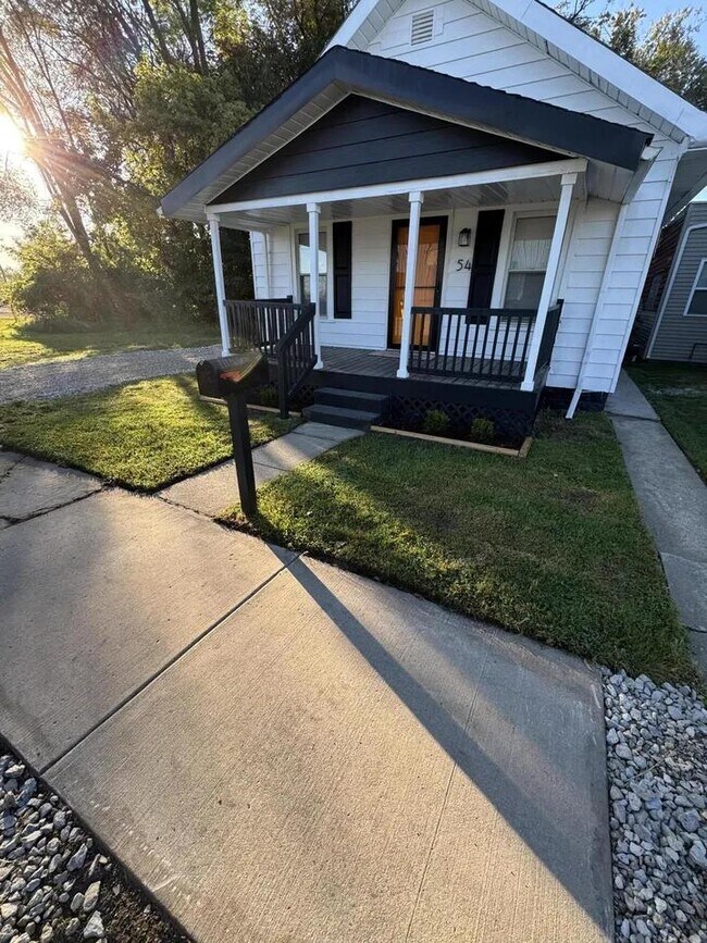 Primary Photo - 54 E Sylvania Ave