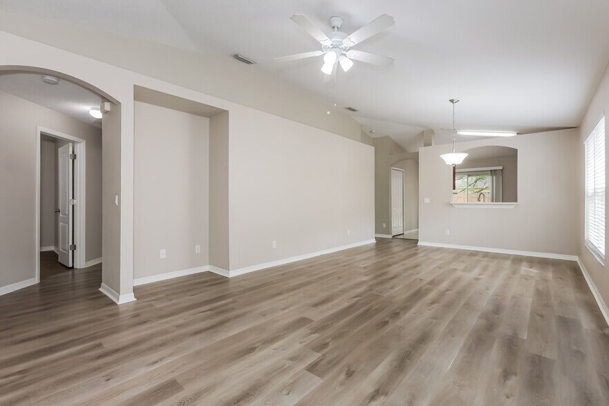 Building Photo - 1038 Harvest Moon Dr